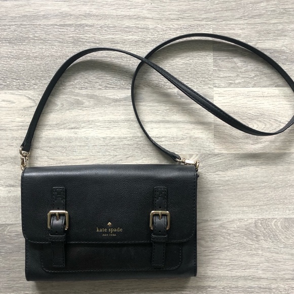kate spade Handbags - Kate Spade Pebbled Leather Black Crossbody Purse